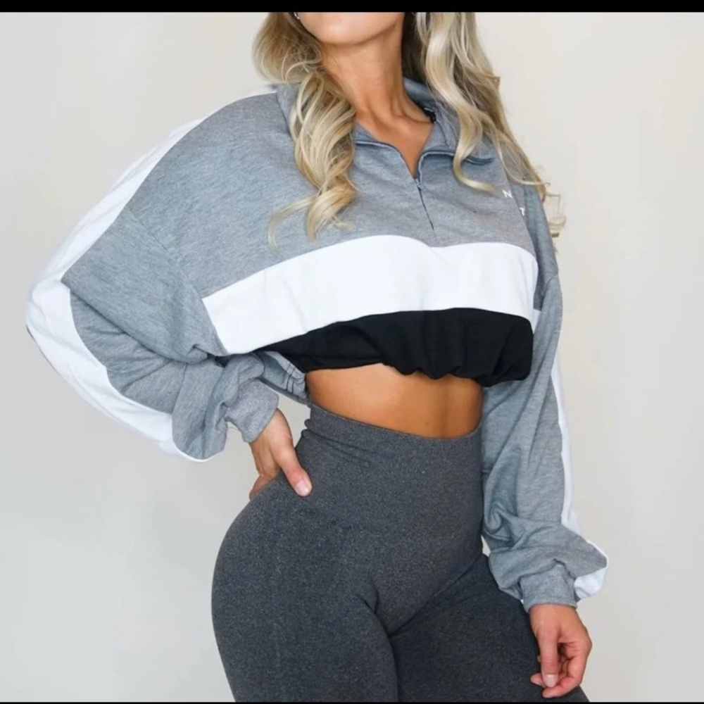 Nvgtn pullover crop